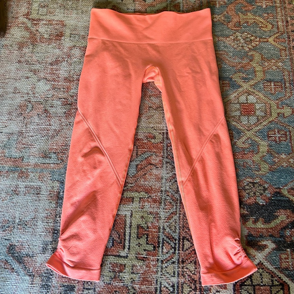 Lululemon coral leggings